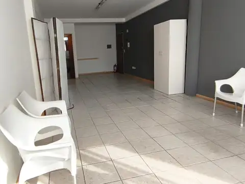EXCELENTE OFICINA/ESTUDIO EN EL CENTRO COMERCIAL DEL BARRIO DE BELGRANO
