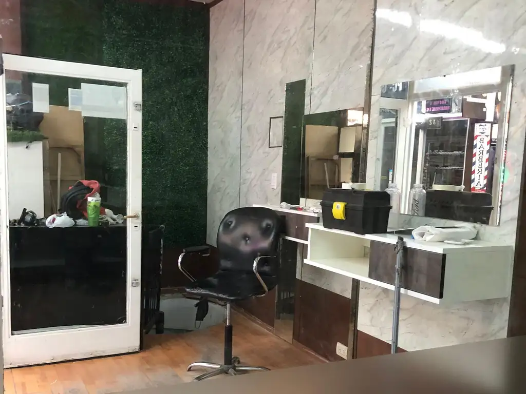 Avenida San Juan (local 53) 3600