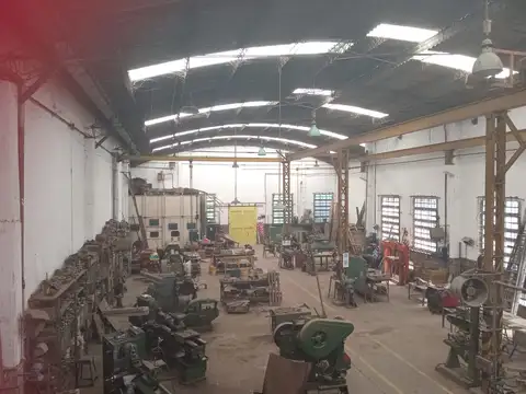 Galpon en Venta 65  mts Fondo