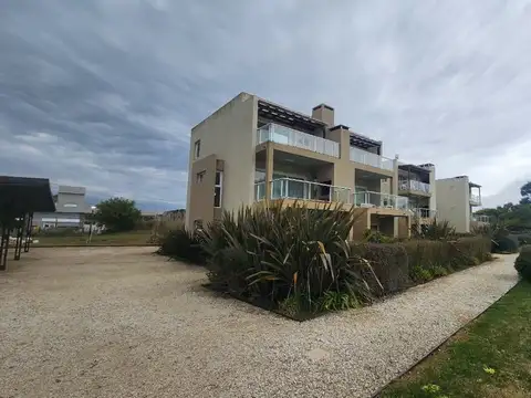 VENTA DE DEPARTAMENTO EN MAR DE LAS PAMPAS