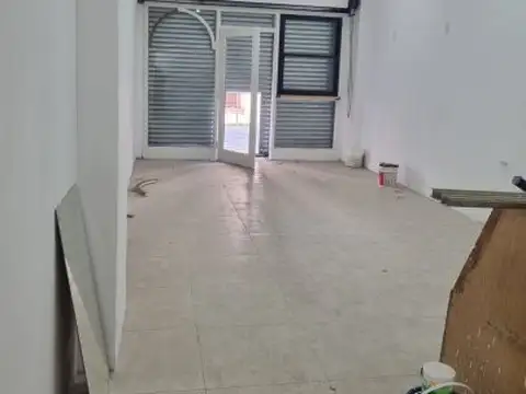 Alquiler de un local en Balcarce al 200 en pleno corazón de San Telmo.