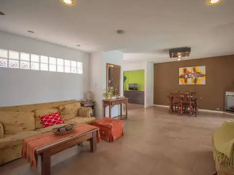 Casa en Venta en Ituzaingo, USD 185.000