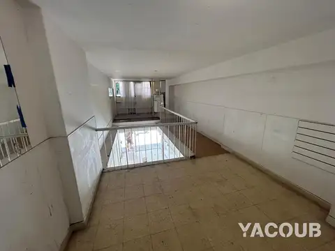 Colón e/ Arenales y Lamadrid