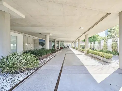 Oficina 3 ambientes con 4 baños