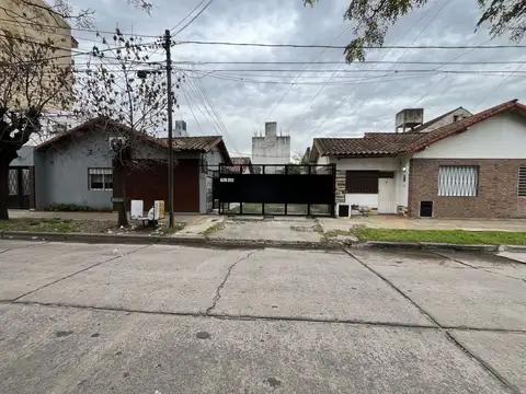 Depto Tipo Casa en Alquiler de 3 ambientes