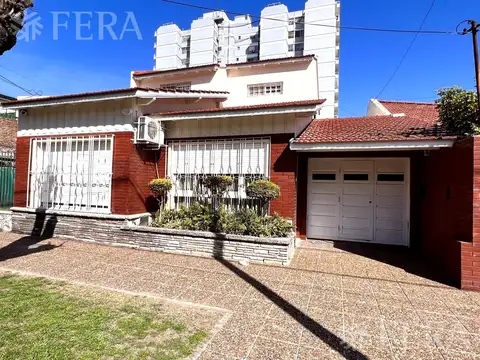 Venta casa 4 ambientes con cochera en Wilde
