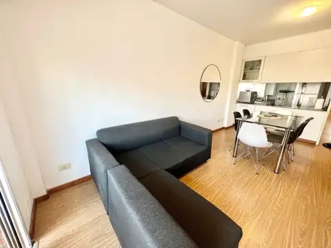 9 de julio 2332 , Piso 7