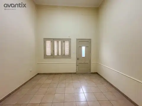 Casa en Alquiler con 1 cochera