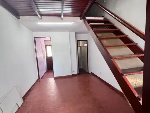 duplex con cochera dos ambientes en alquiler moron