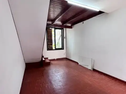 Depto Tipo Casa 2 ambientes con 1 baño