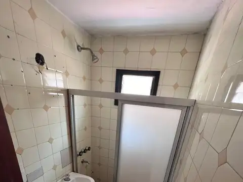 Depto Tipo Casa en Alquiler en Moron Sur, $ 450.000