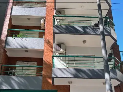 Departamento 2 amb con balcón