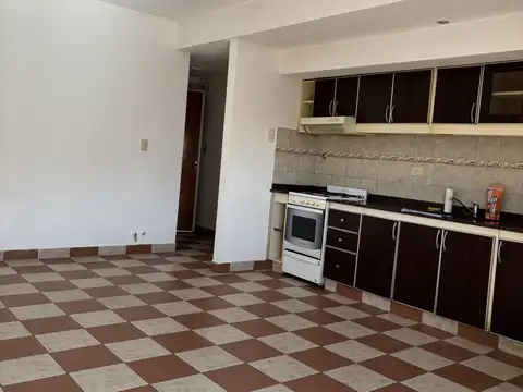 Departamento en Alquiler en Mataderos, $ 650.000