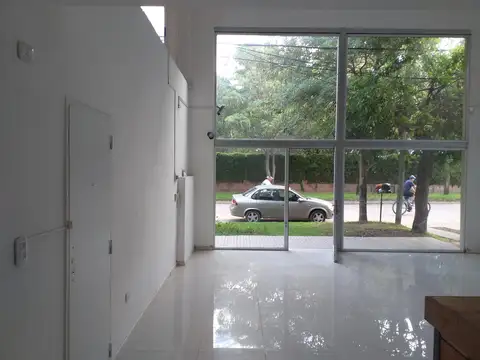 Local en Alquiler en Funes, $ 1.500.000