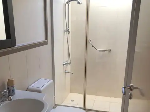 Mariscal Antonio José de Sucre e/ Moldes y Amenábar