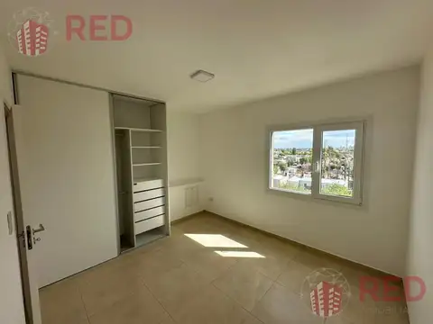 Departamento en Alquiler en Confluencia, $ 1.600.000