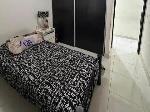 CASA 5 AMBIENTES EN VENTA RAMOS MEJÍA - COCHERA Y PILETA