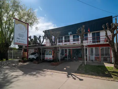 Castellanos  al 900