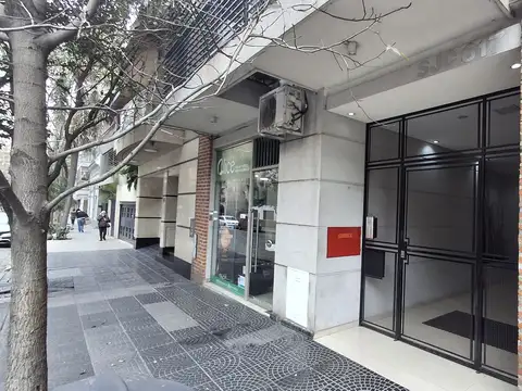 EXCELENTE MONOAMBIENTE BALCON FRENTE ORIENTACION ESTE APTO PROFESIONAL APTO CREDITO