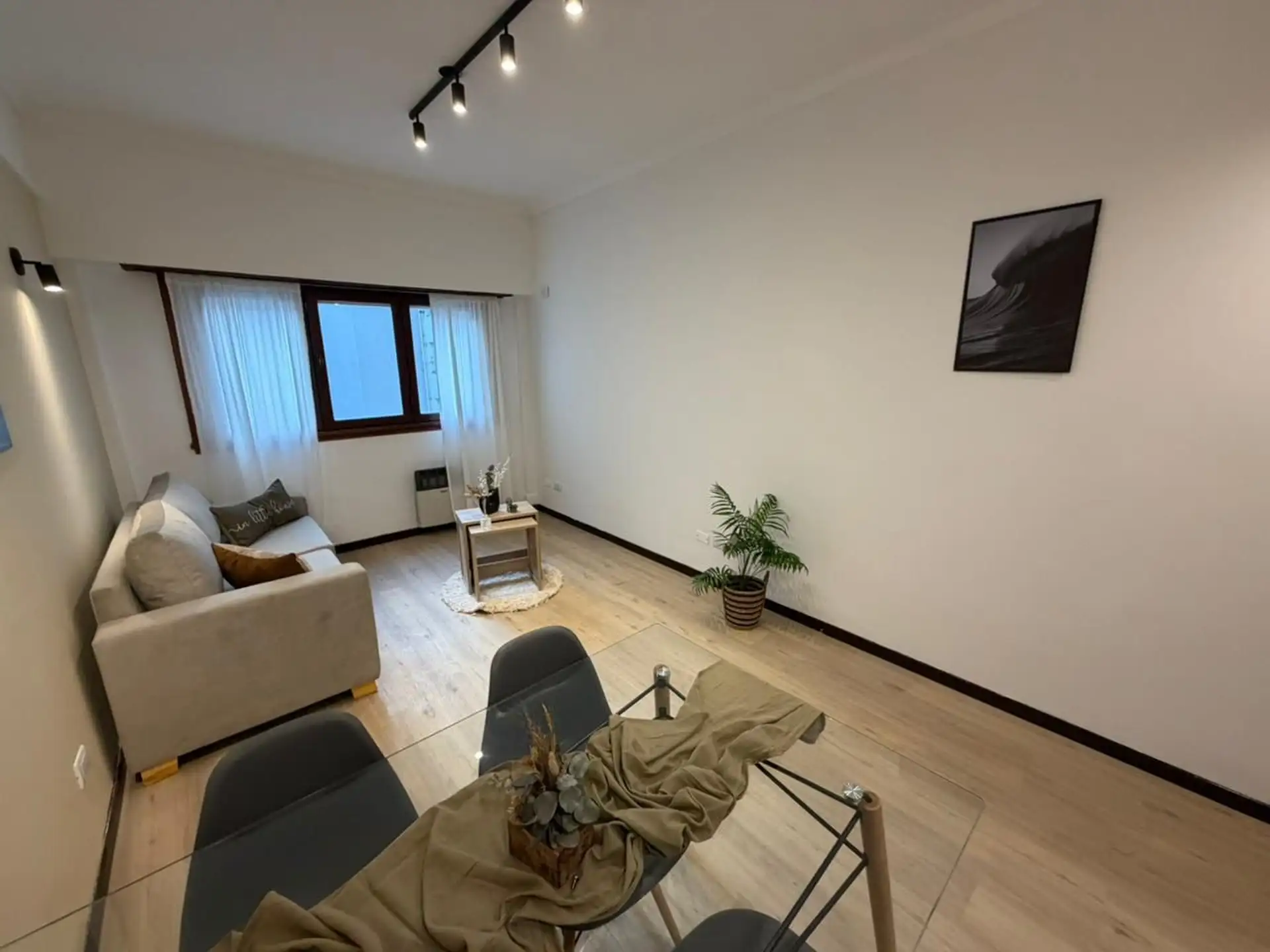Depto 2 amb con dependencia, 42m² — Plaza Colón