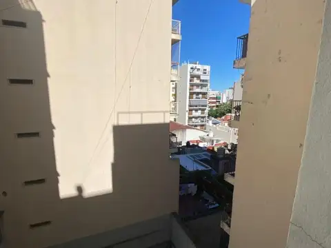 ENCANTADOR MONOAMBIENTE EN CABALLITO / VISTA ABIERTA