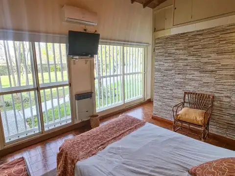 Casa en Venta con 5 cocheras