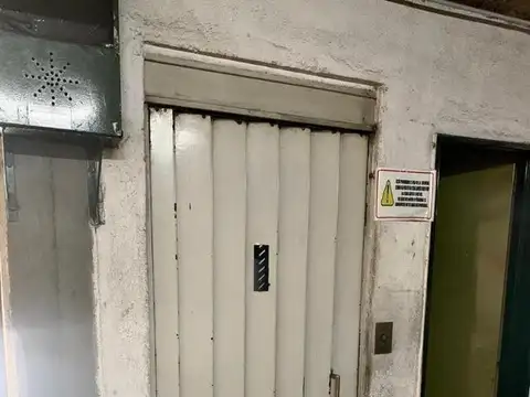 AMPLIA COCHERA CON SEGURIDAD EN VENTA - NUEVA CORDOBA