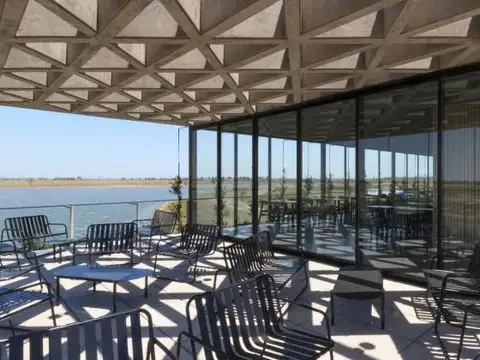 Av. Arturo Illia Bis y Golondrinas