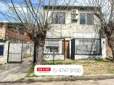 Casa 4 dormitorios Venta - Don Torcuato