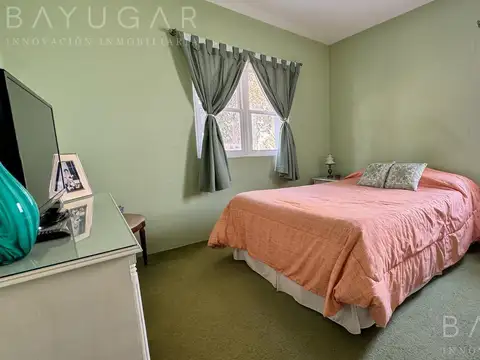 Casa 7 ambientes con 4 baños