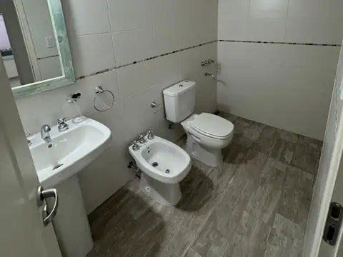 Departamento en Alquiler con 1 cocheras