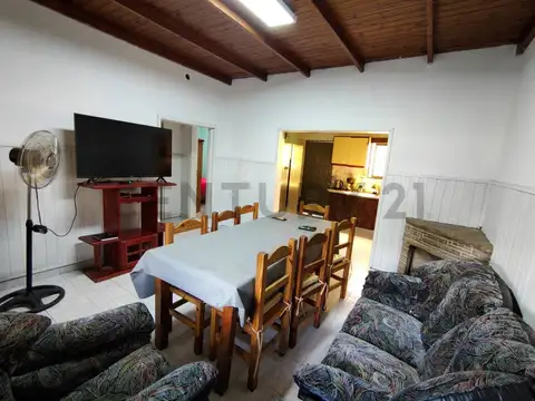 VENTA CASA TIPO DÚPLEX 5 AMBIENTES - LOMAS DE ZAMORA