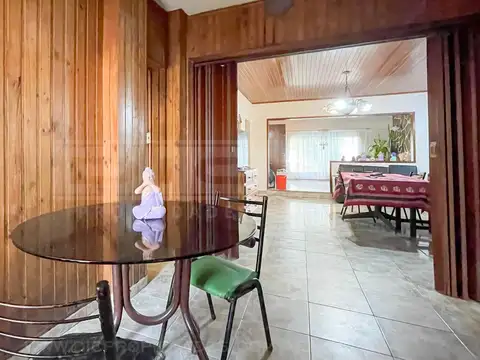 Casa 4 ambientes con 1 baño