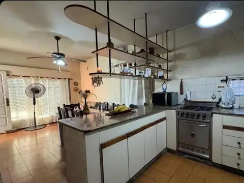 Casa en venta – Bella Vista, Calle Arroyo 1289