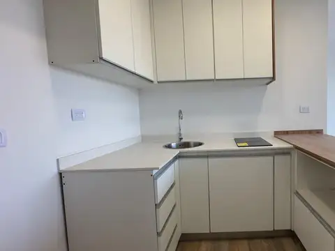 Departamento en Alquiler en Coghlan, $ 720.000