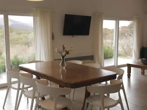 Venta Casa Villa Giardino, vista a las sierras