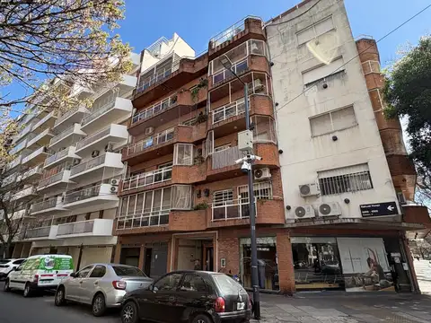 Excelente 3 amb fte con balcon. bño / toilette