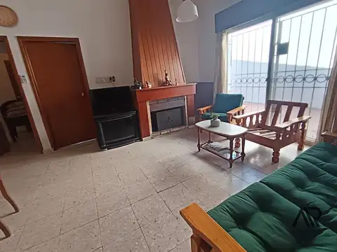Casa en venta c/ cochera en Piriápolis