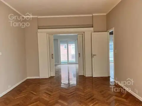 Venta Departamento Cuatro Ambientes San Nicolás al frente balcón dependencia Apto Credito