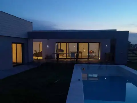 ALQUILER DE CASA 2 AMBIENTES BARRIO AREA 60 LA VICTORIA