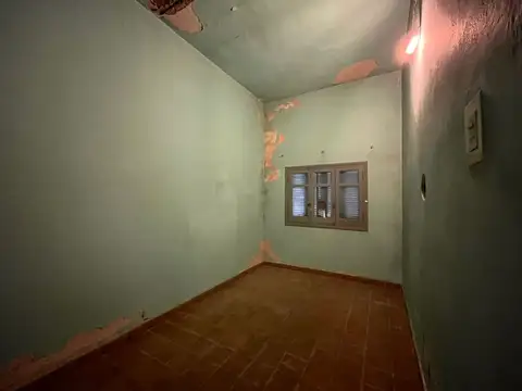 VIV. 2 DORM./PATIO/COCHERA/B° J. DE GARAY