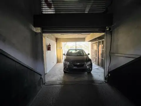 COCHERA COMODA EN VENTA ZONA PARQUE INDEPENDENCIA