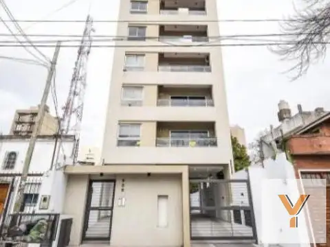 Alvear e/ Matienzo y Ortiz de Ocampo