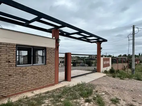 Terreno 410m2 con salon y pileta - lujan de cuyo