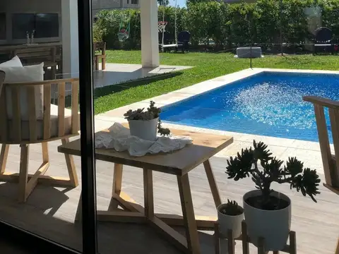 Casa 4 ambientes con 3 baños