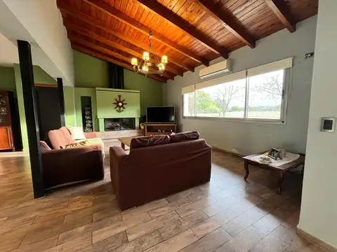 Casa en Alquiler de 4 dormitorios
