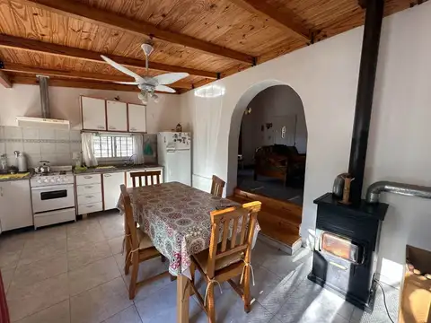 Casa 8 ambientes con 1 baño