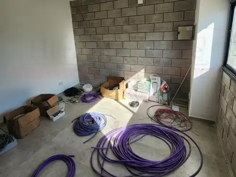 2 GALPONES DE 1500 M² CADA UNO CON EXCELENTE ESTRUCTURA