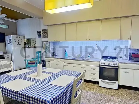 PH 4 ambientes con patio parrilla, cocheras para dos autos | Todo en planta baja
