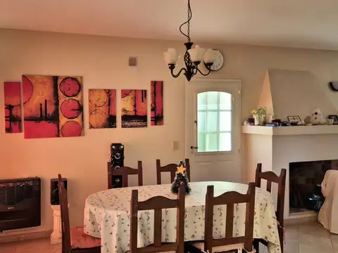 Casa en Alquiler Temporal con 2 cocheras